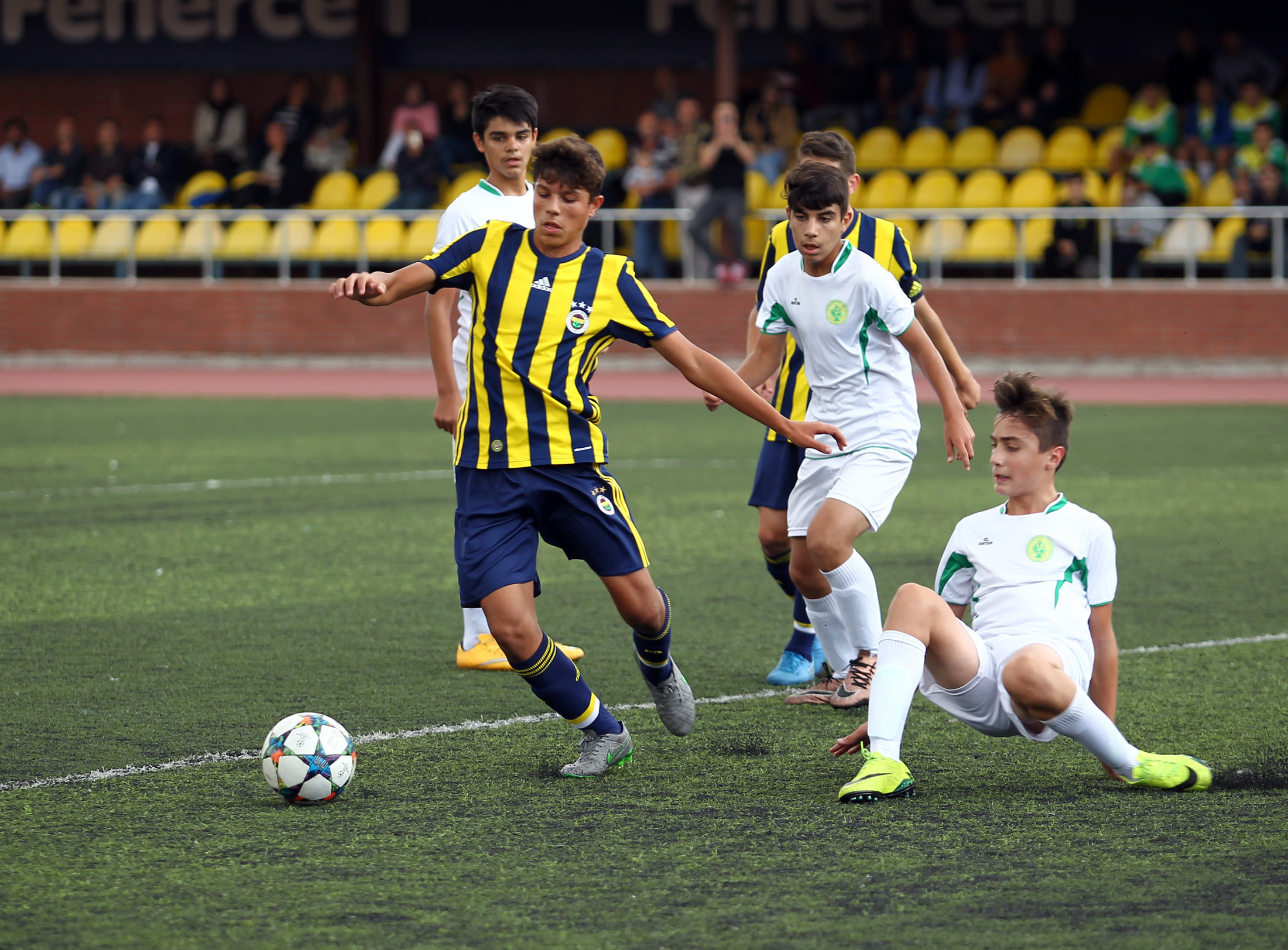 Darıca ilk turu geçti