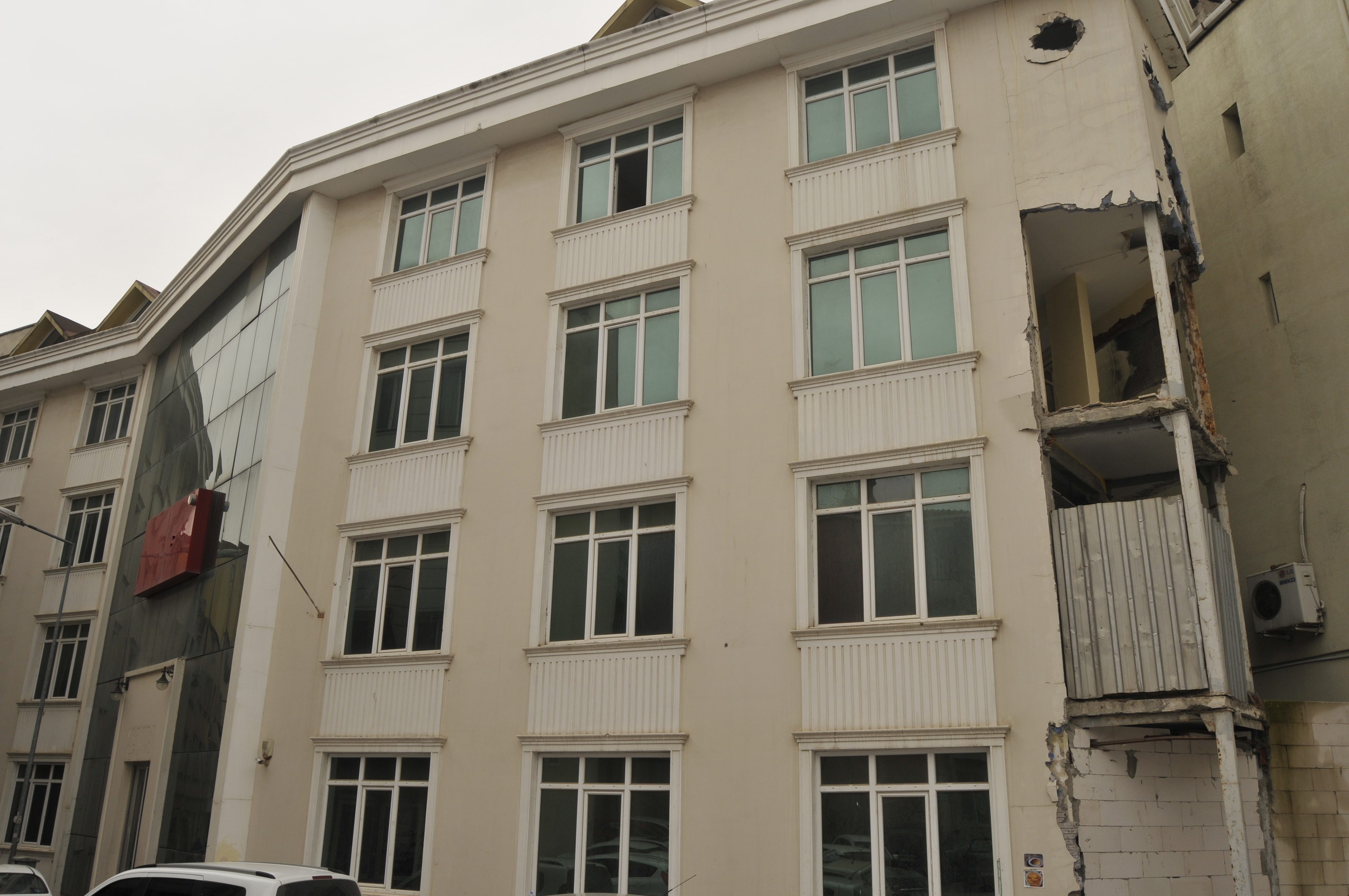 Kütüphane için yeni bina