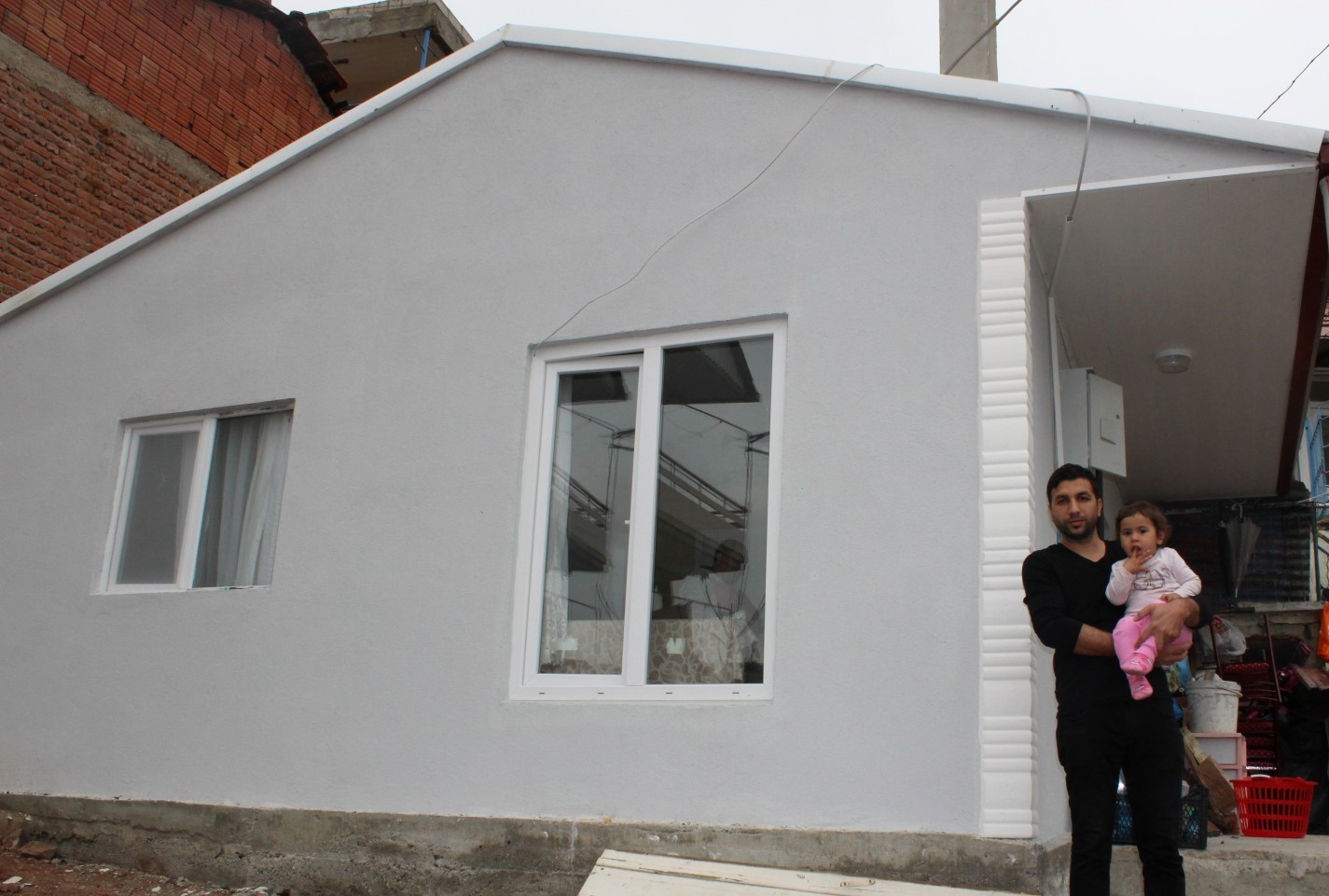 Yeni evlerine kavuştular