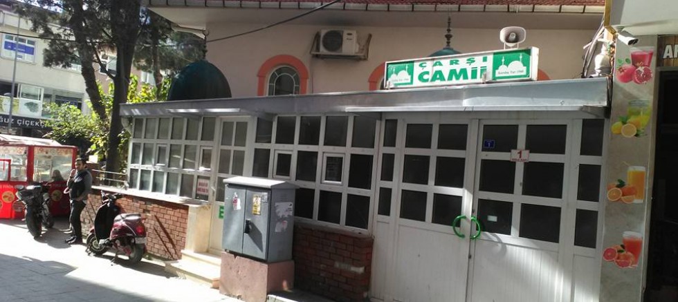 Cami için para sıkıntısı var