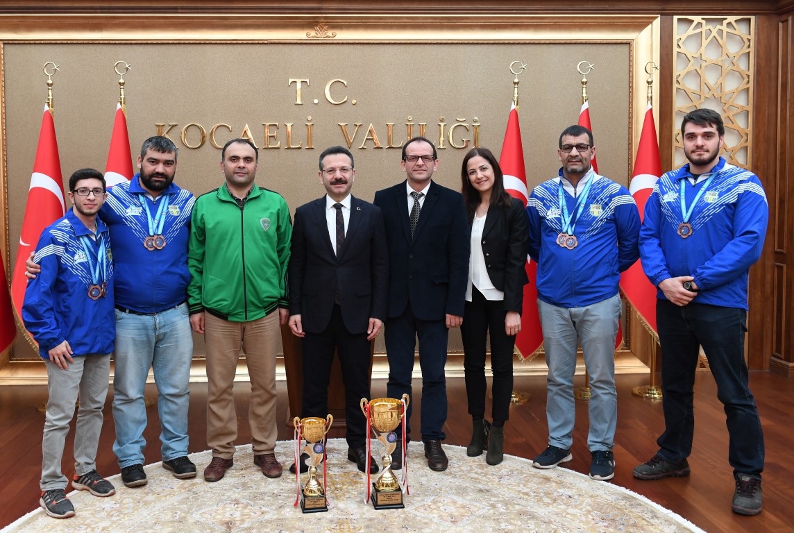 VALİ AKSOY’A ÖZEL ZİYARET