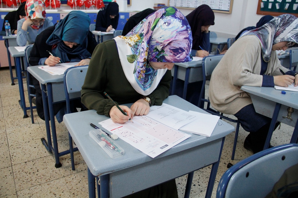 Solculara şeytan topluluğu  diyen kitaptan sınav yapılacak!