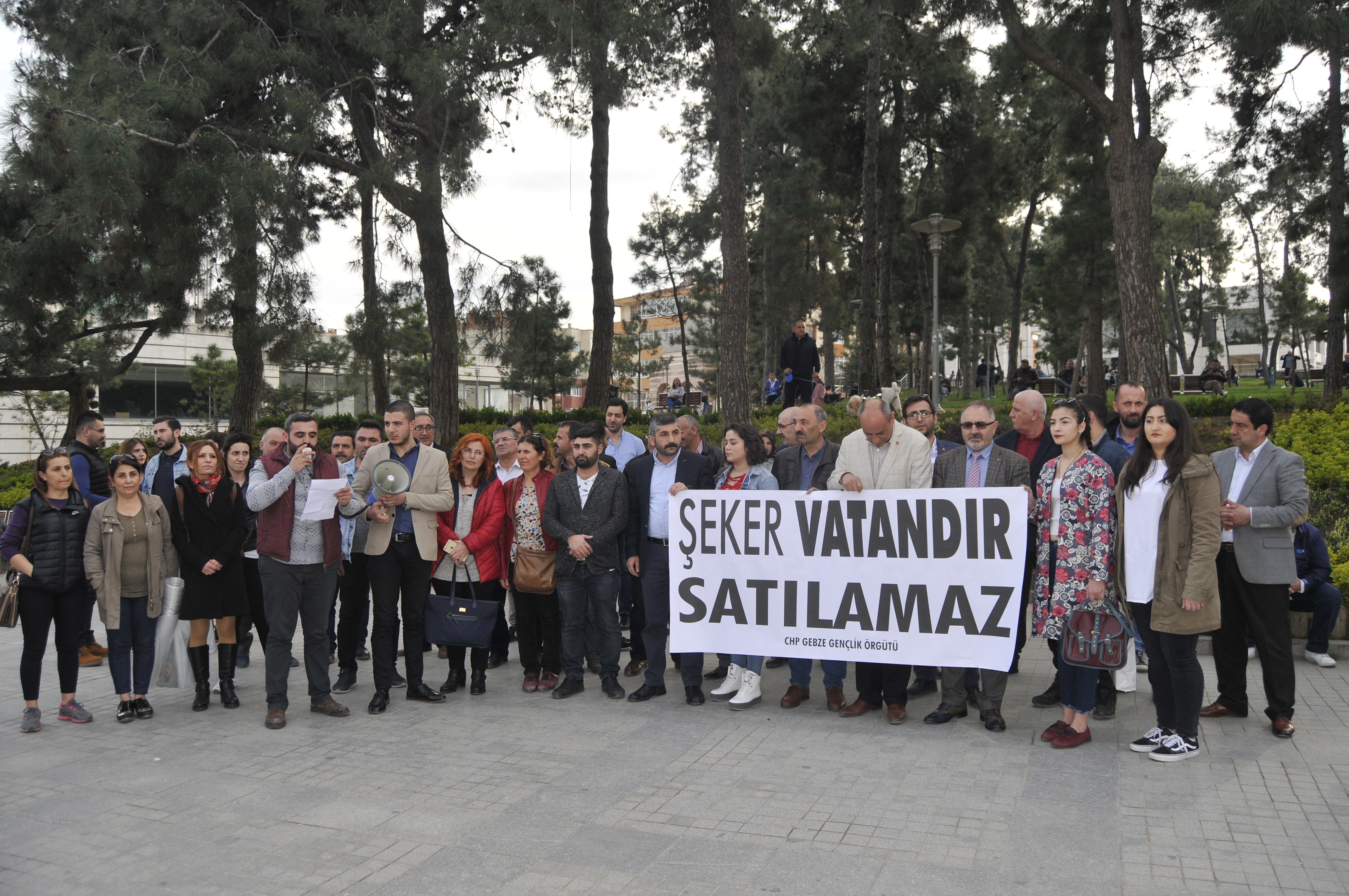 ‘Şeker fabrikaları vatandır, satılamaz’