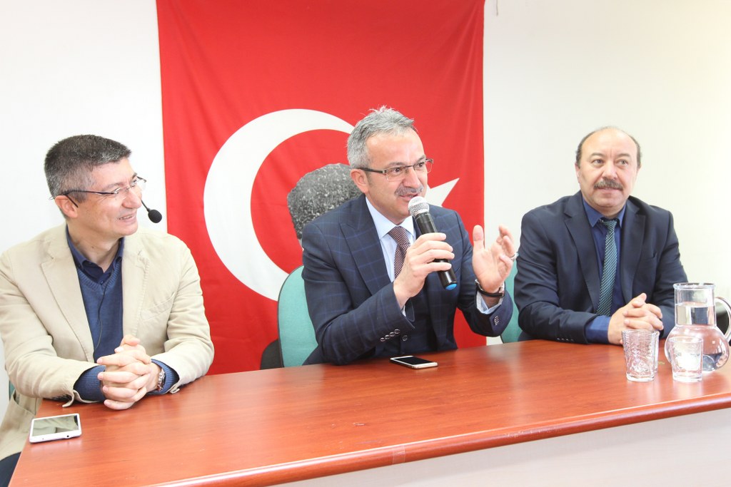 Köşker’den öğrencilere destek