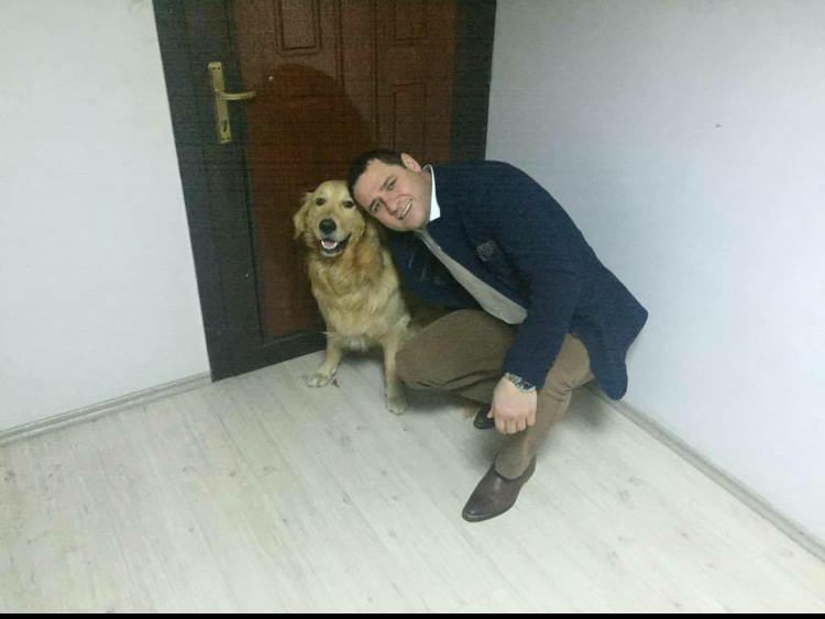 ’Dostlarınızı Satın Almayın’’