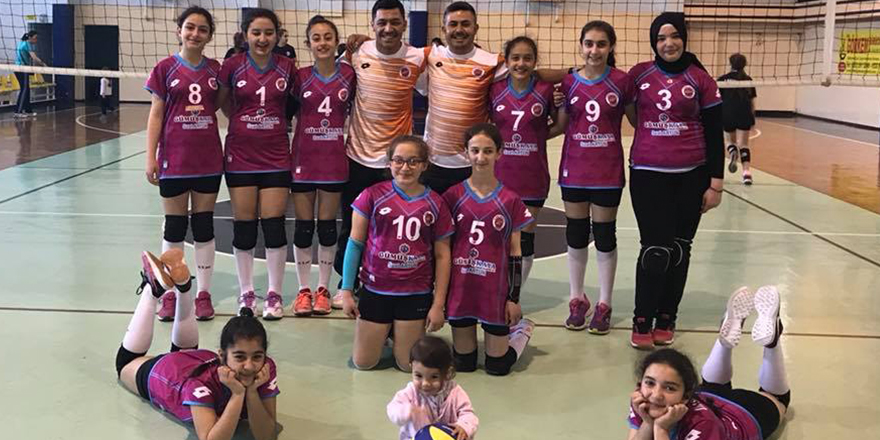 Körfez Uluğbey kızları iyi başladı