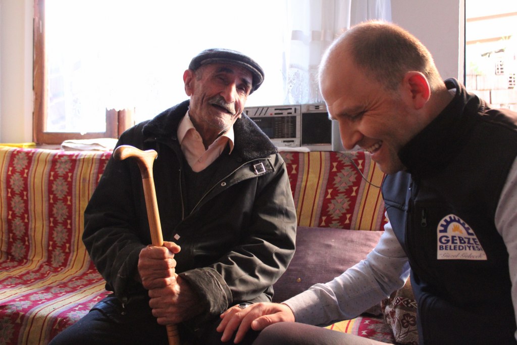 İhtiyaç sahiplerine destek olunuyor