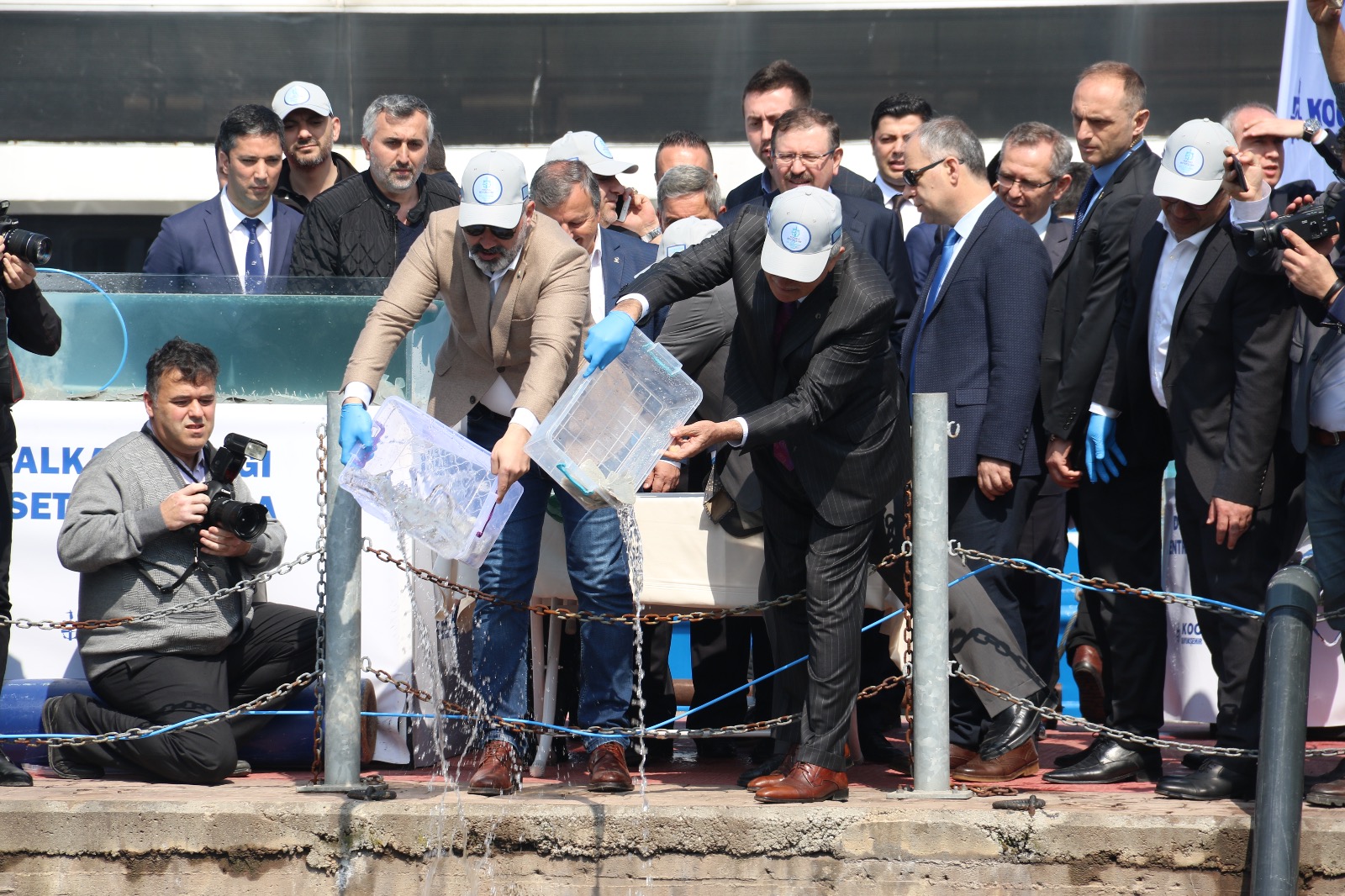 6 bin balık denize salındı