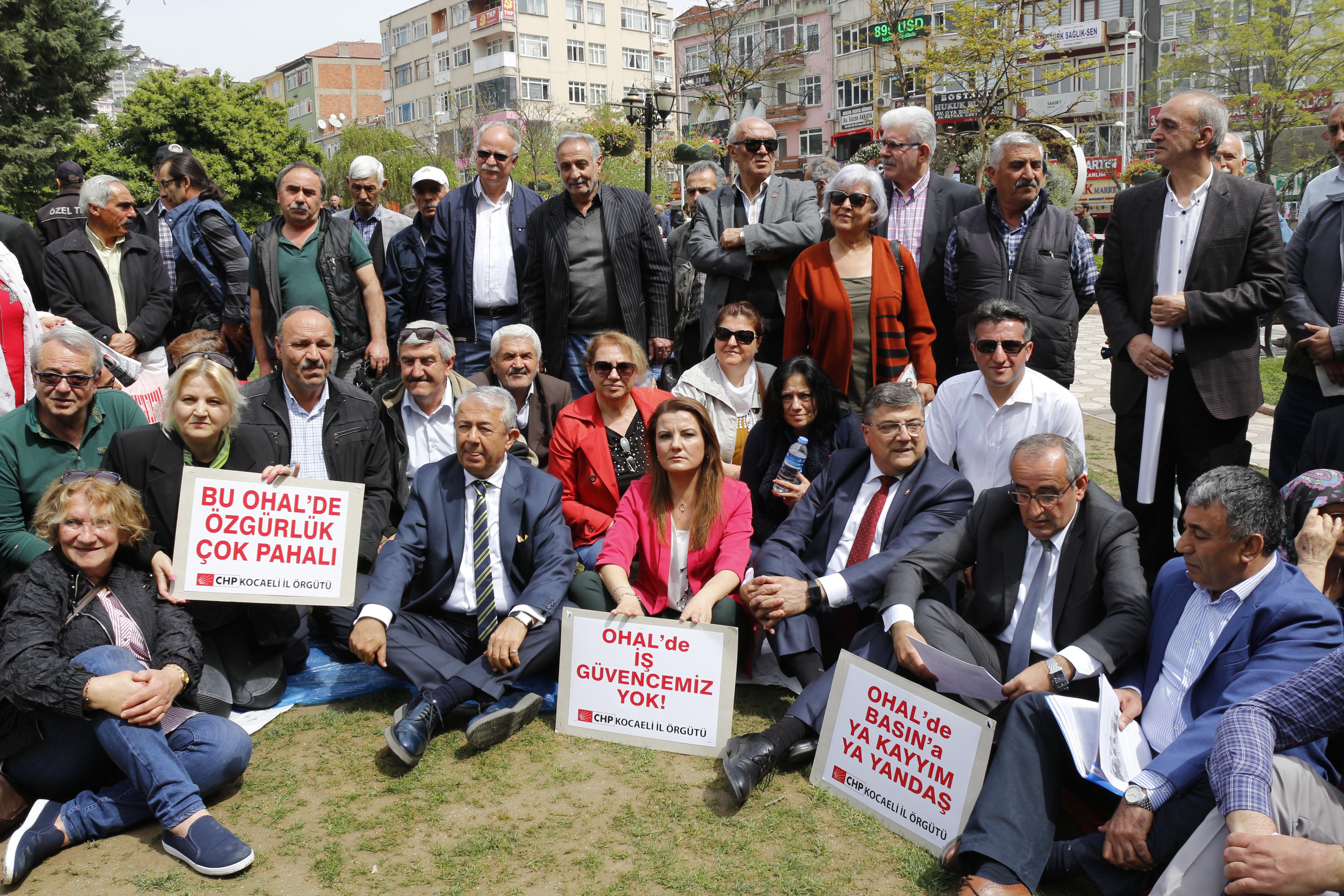 CHP'den OHAL'e karşı oturma eylemi