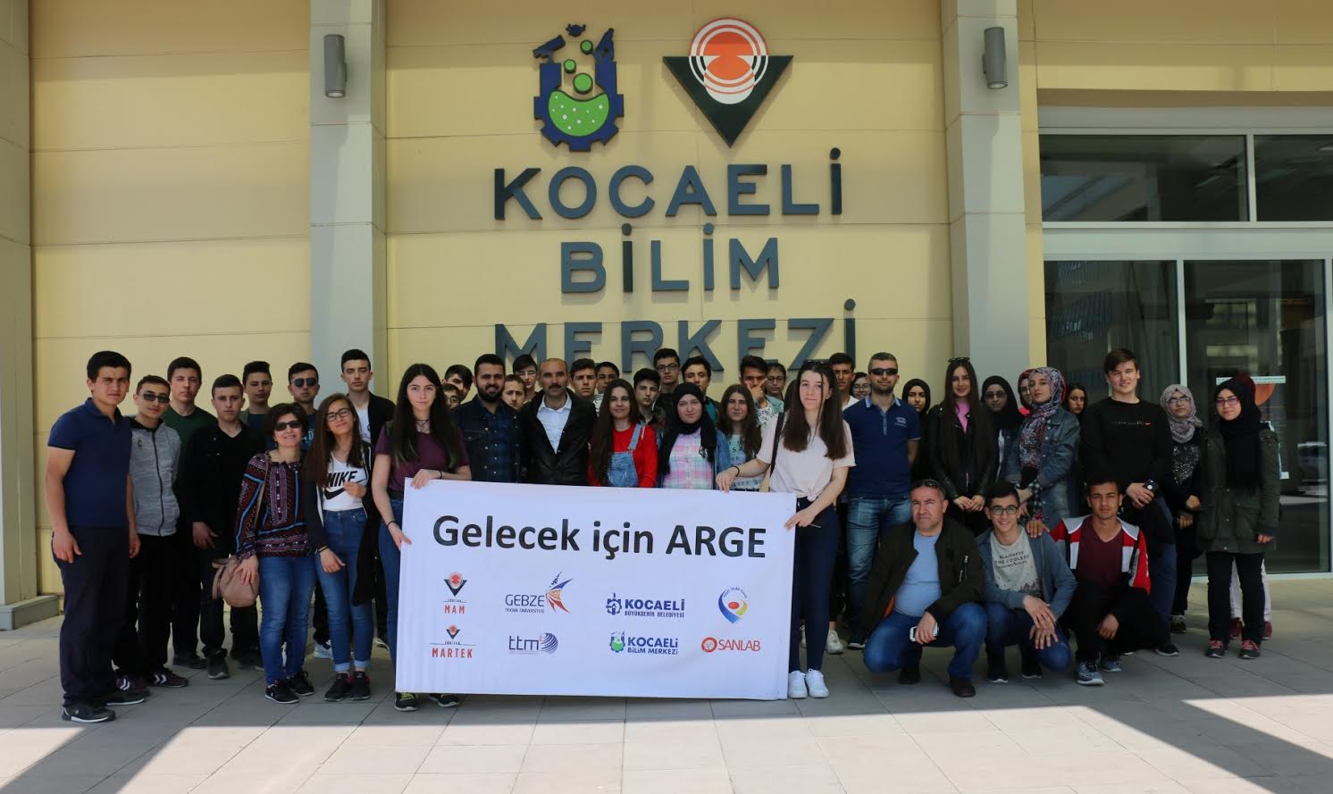 Bilim merkezini gezdiler!