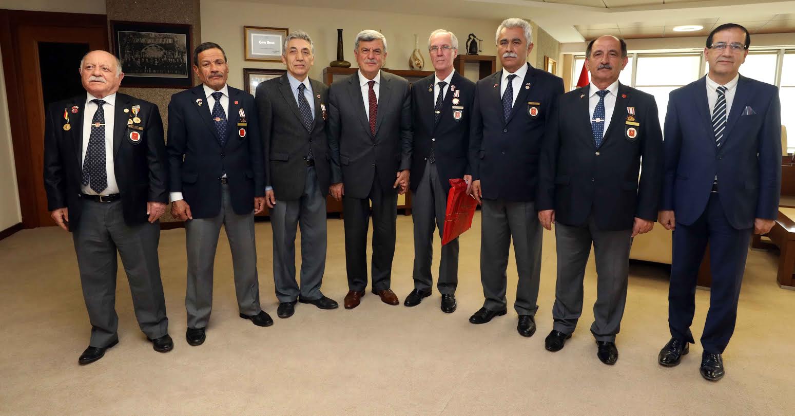 “Geleceğin Türkiye'sini inşa ediyoruz”