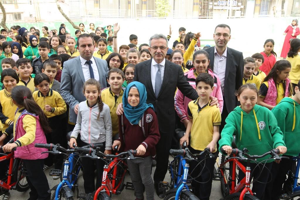 7 bin öğrenciye bisiklet!