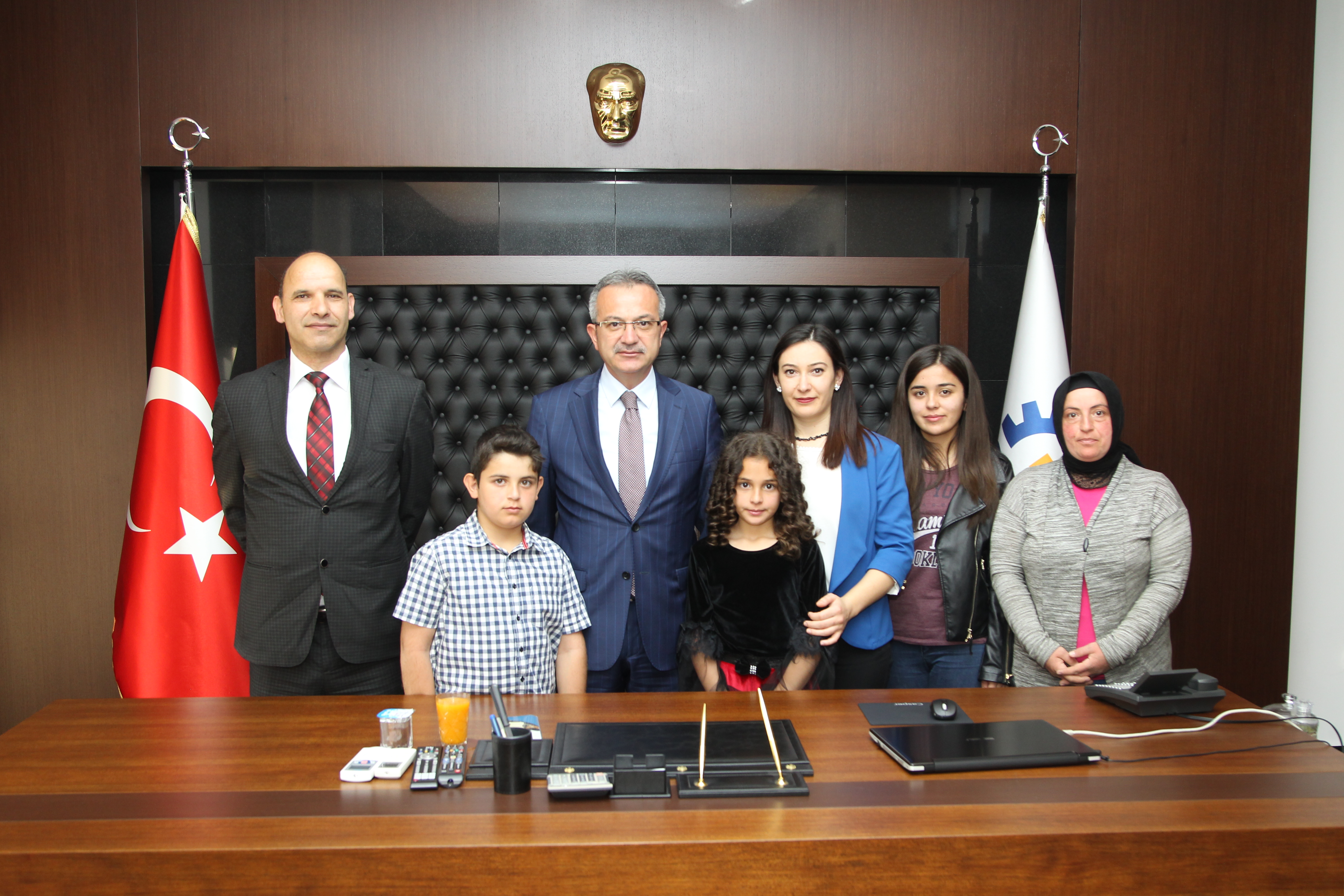 Köşker Koltuğu Çocuklara Devretti