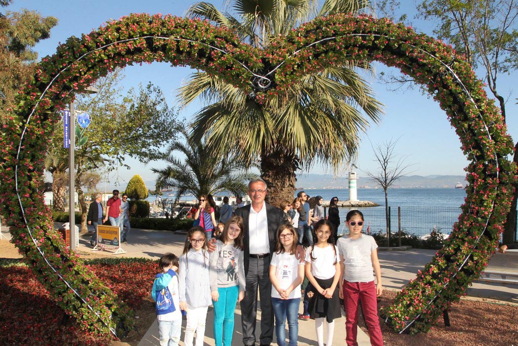 Eskhisar çiçeklerle güzelleşti