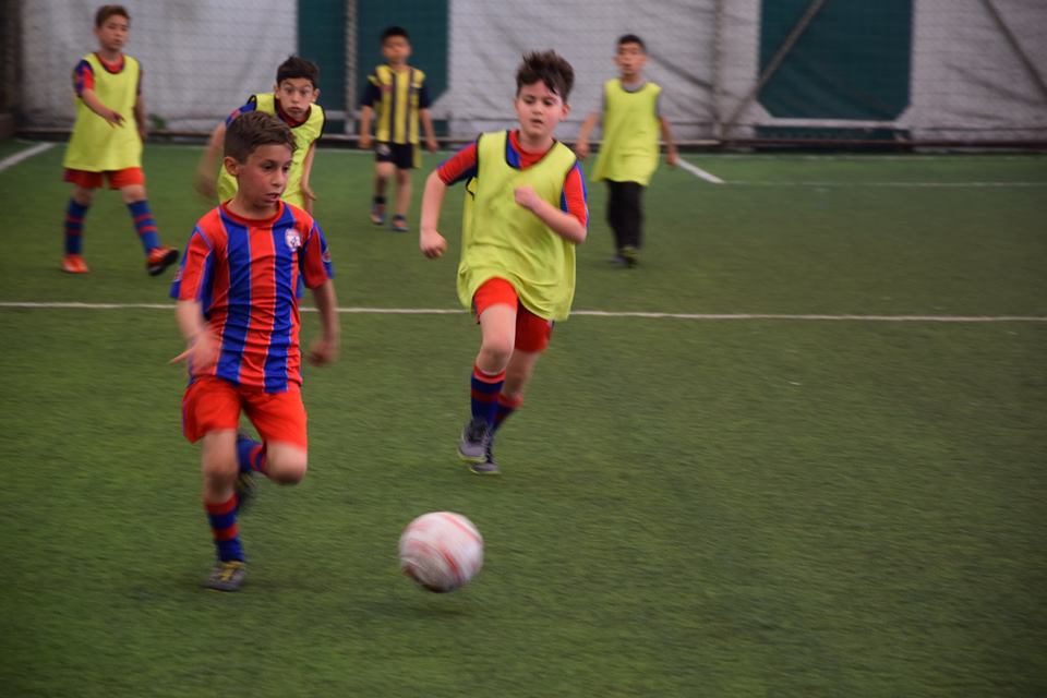 ALTINORDU GEBZE FUTBOL OKULUNA KAYITLAR SÜRÜYOR