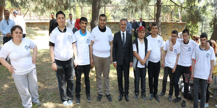 Özel Çocukların Atlı Binicilik Keyfi