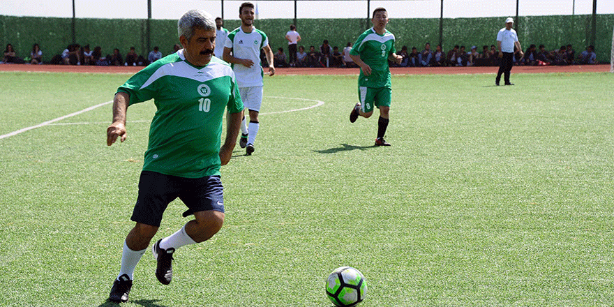 KOÜ’de dostluk maçı