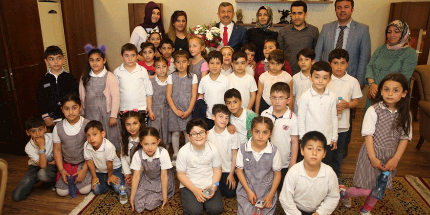 Öğrencilerle deneyimlerini paylaştı