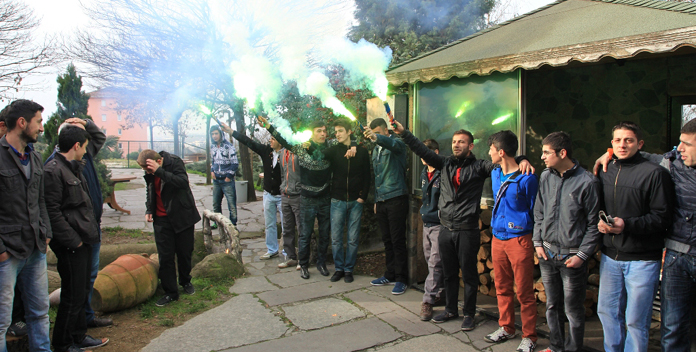 Şevki Demirci, Meşalelerle Karşılandı