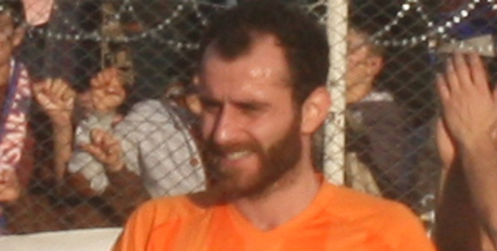 PROFESYONELLİK DERSİ VERİYOR