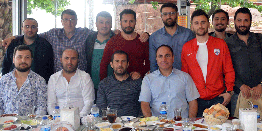 SAVAŞLARI KOMUTANLAR YÖNETİR ASKERLER KAZANIR