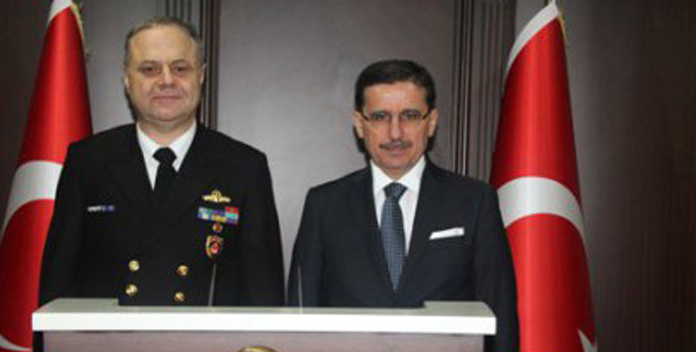 Deniz Kuvvetleri Komutanı ziyarete geldi
