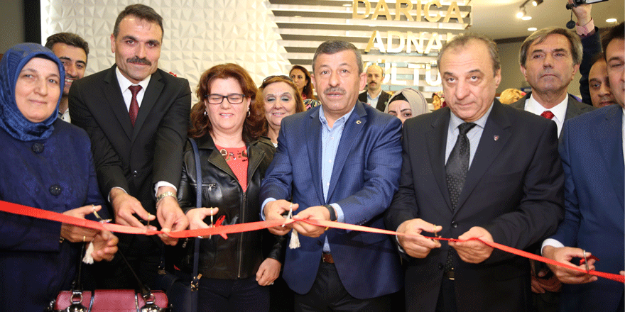 Kursiyerler eserlerini sergiliyor