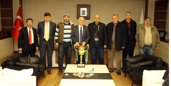 Serhat Spor Şampiyonluğunu Başkan Akbaş’la Kutladı