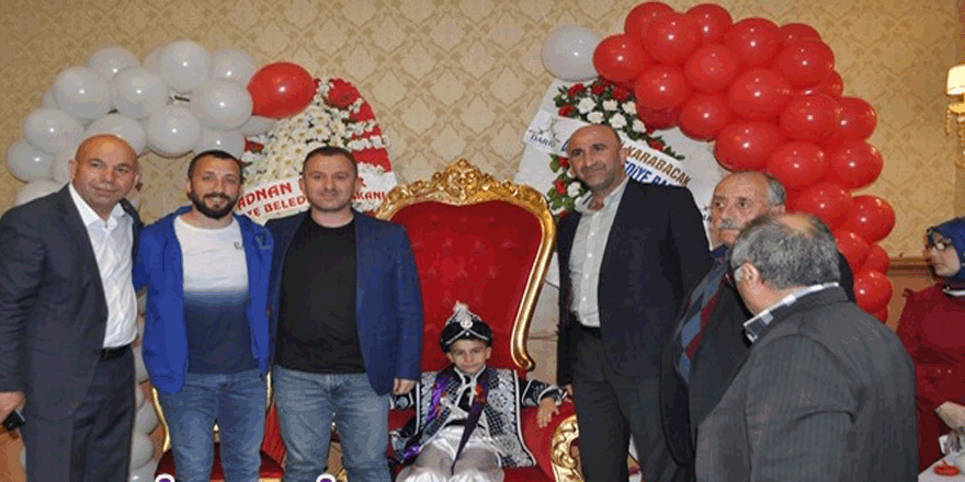 SIR AİLESİNİN MUTLU GÜNÜ