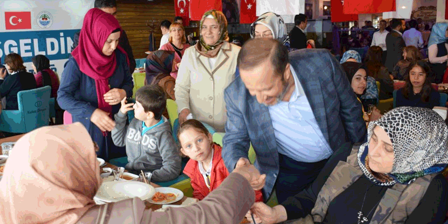 Toltar, annelerle buluştu