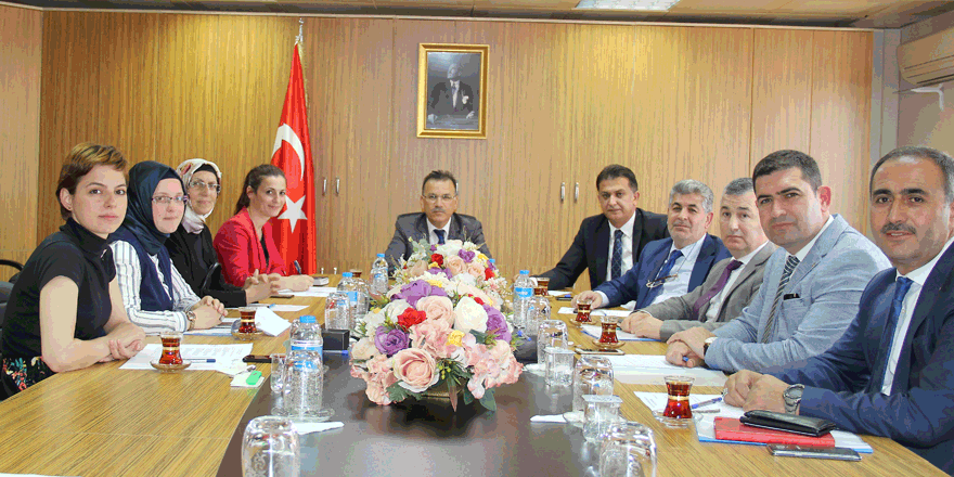 Çayırova Kaymakamlığında toplantı yapıldı.