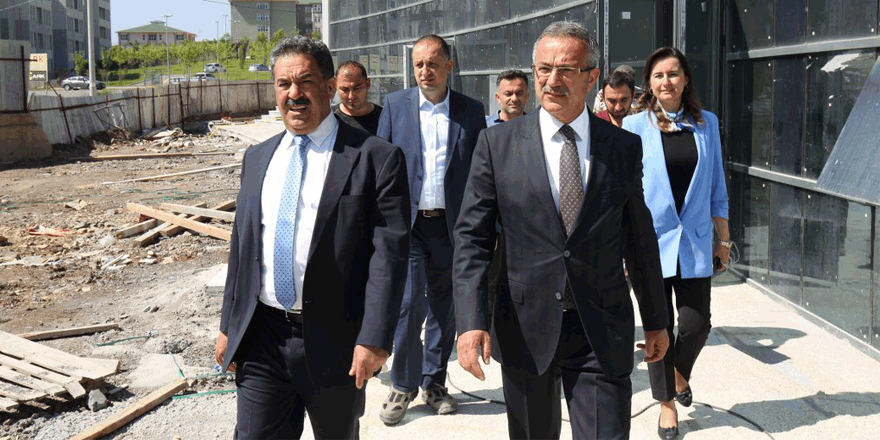 Güler ve Köşker pazaryerini inceledi