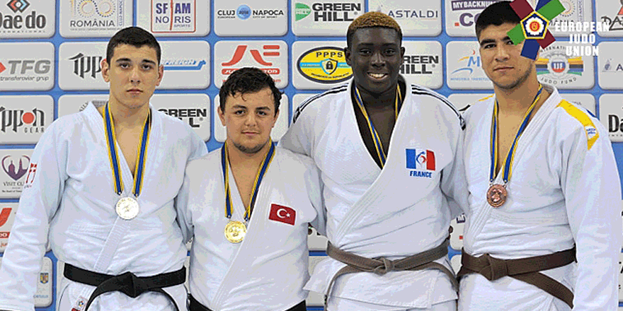 Ümit millilerimiz Avrupa yolunda