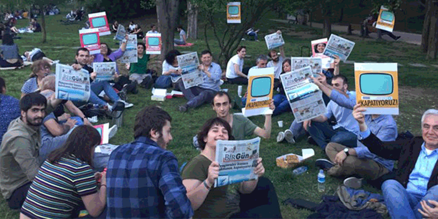 Havuz medyasını kapatan yurttaşlar parklarda bir araya geldi