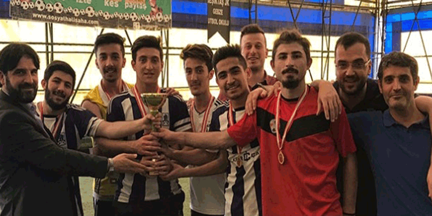 Gebze Çözüm Lisesi Futbol Turnuvası’nda şampiyon belli oldu