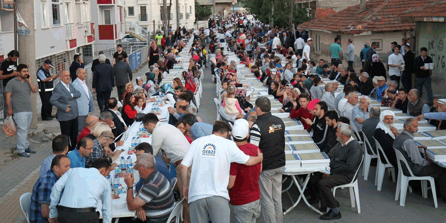 İftar sofrası Mimar Sinan’da kuruldu