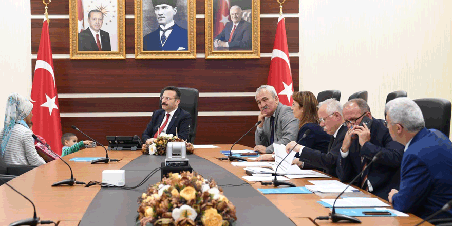 Vali Aksoy, vatandaşları sorunlarını dinledi