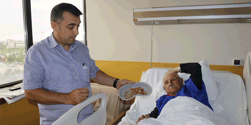 Mesanesinden 35 taş çıktı
