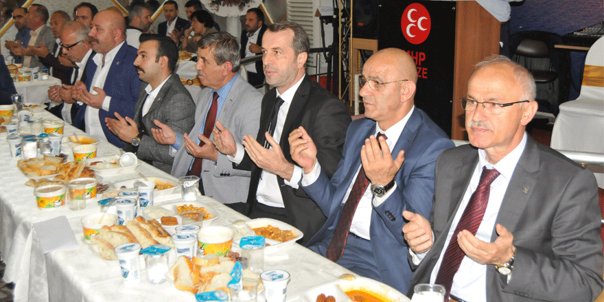 MHP’den geleneksel iftar programı