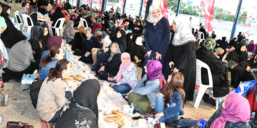 Saadet'ten yeryüzü iftarı