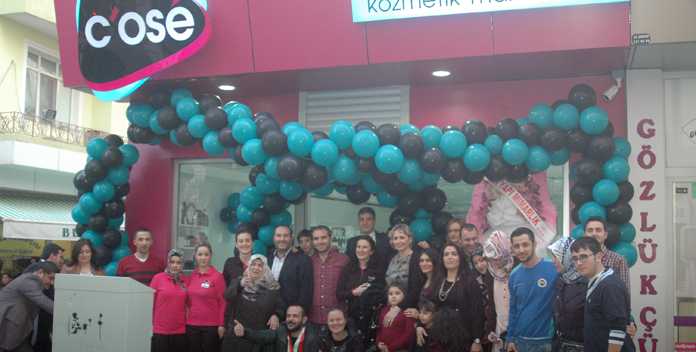 Türk kozmetik devi marketler zinciri kuruyor