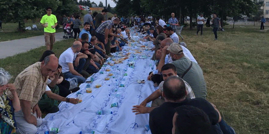 Kocaeli sınırında iftar yemeği