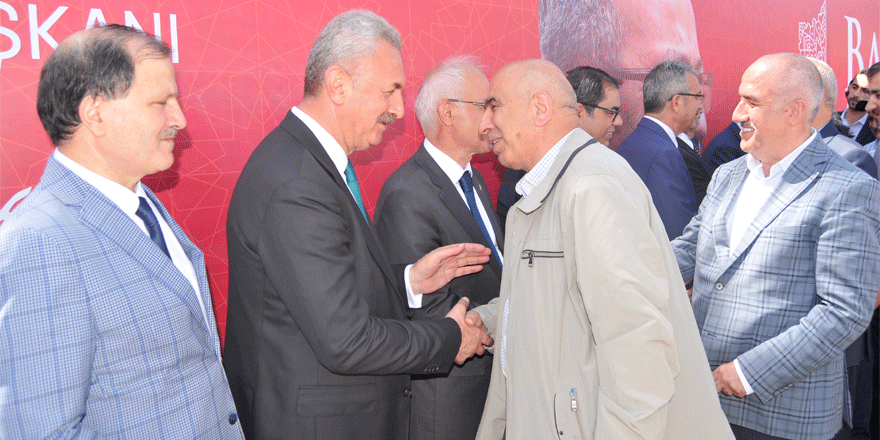 Gebze meydanda bayramlaştı