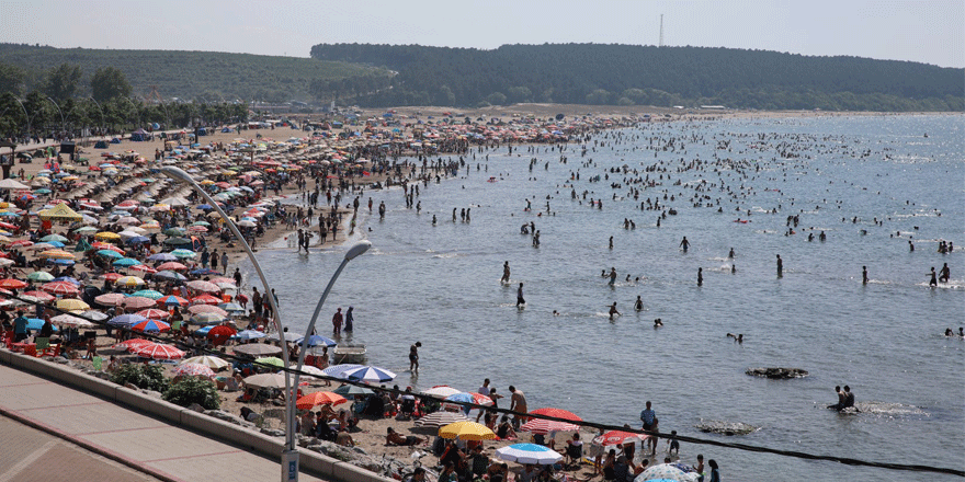 53 kişi boğulmaktan kurtarıldı