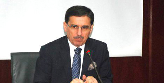 Vali Topaca başkan oldu