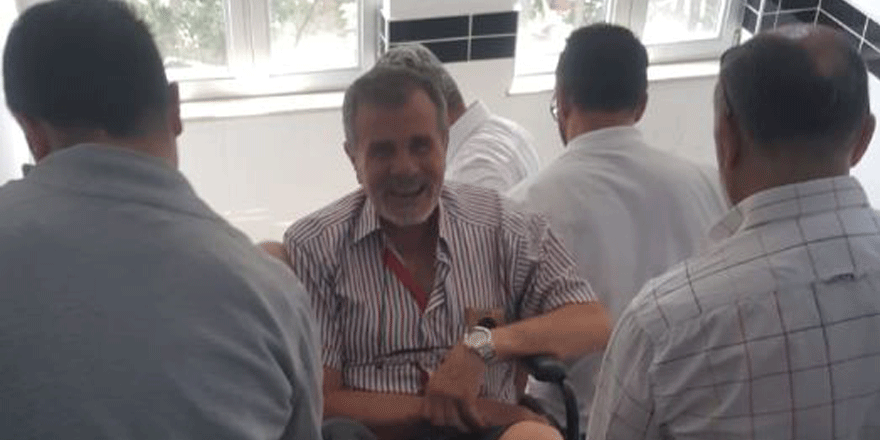 Ağlayarak okuldan ayrılmıştı, gülerek oyunu kullandı