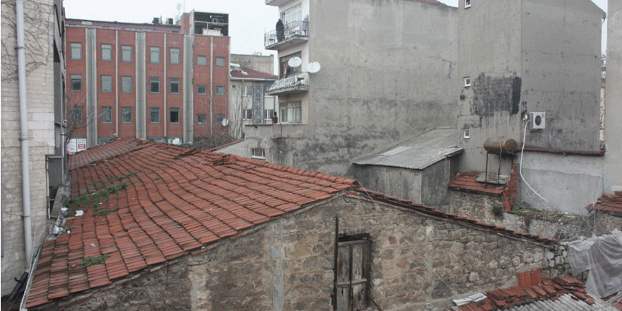 Yılan hikâyesine döndü