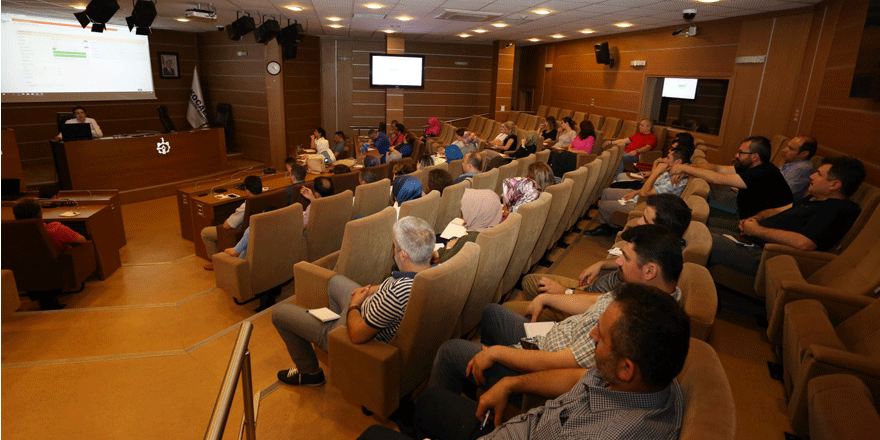 Çağrı merkezi personeline eğitim