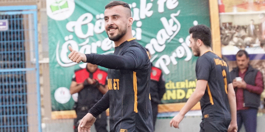 Karamürselspor orta sahaya takviye yaptı