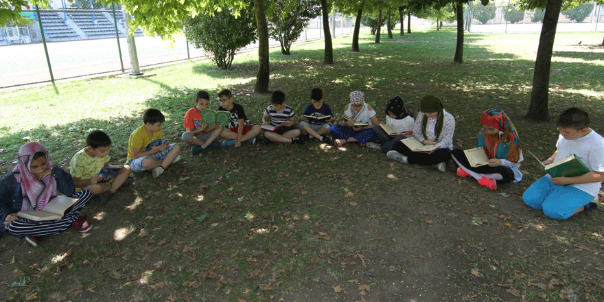 Bilgievi öğrencilerinden şehitlerimize Yasin